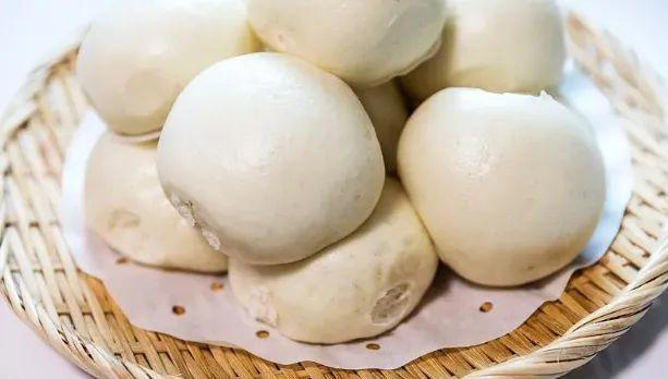 饅頭是肝病的“發(fā)物”？再三提醒：這4種食物，真的應該少吃！